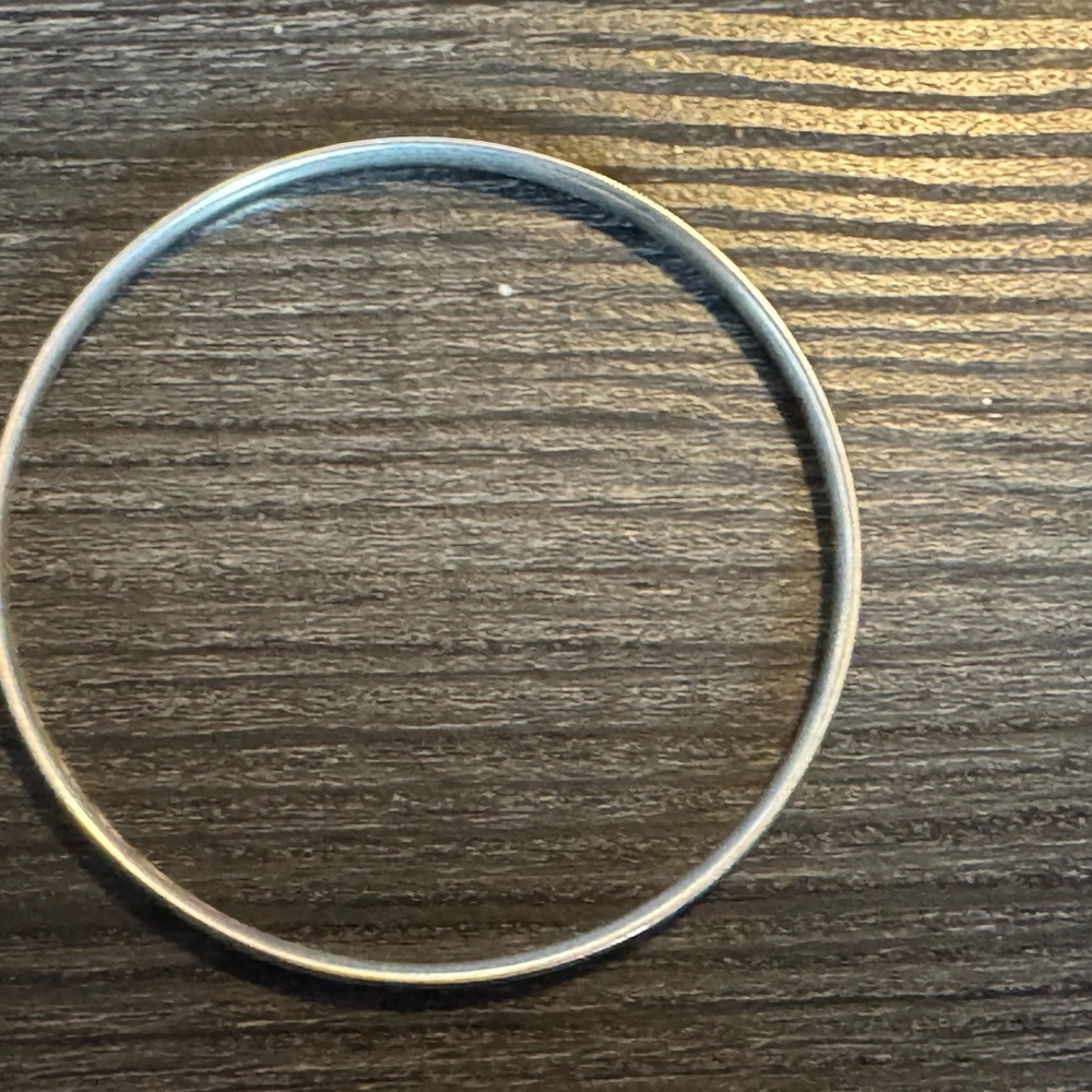 Sterling silver bangle